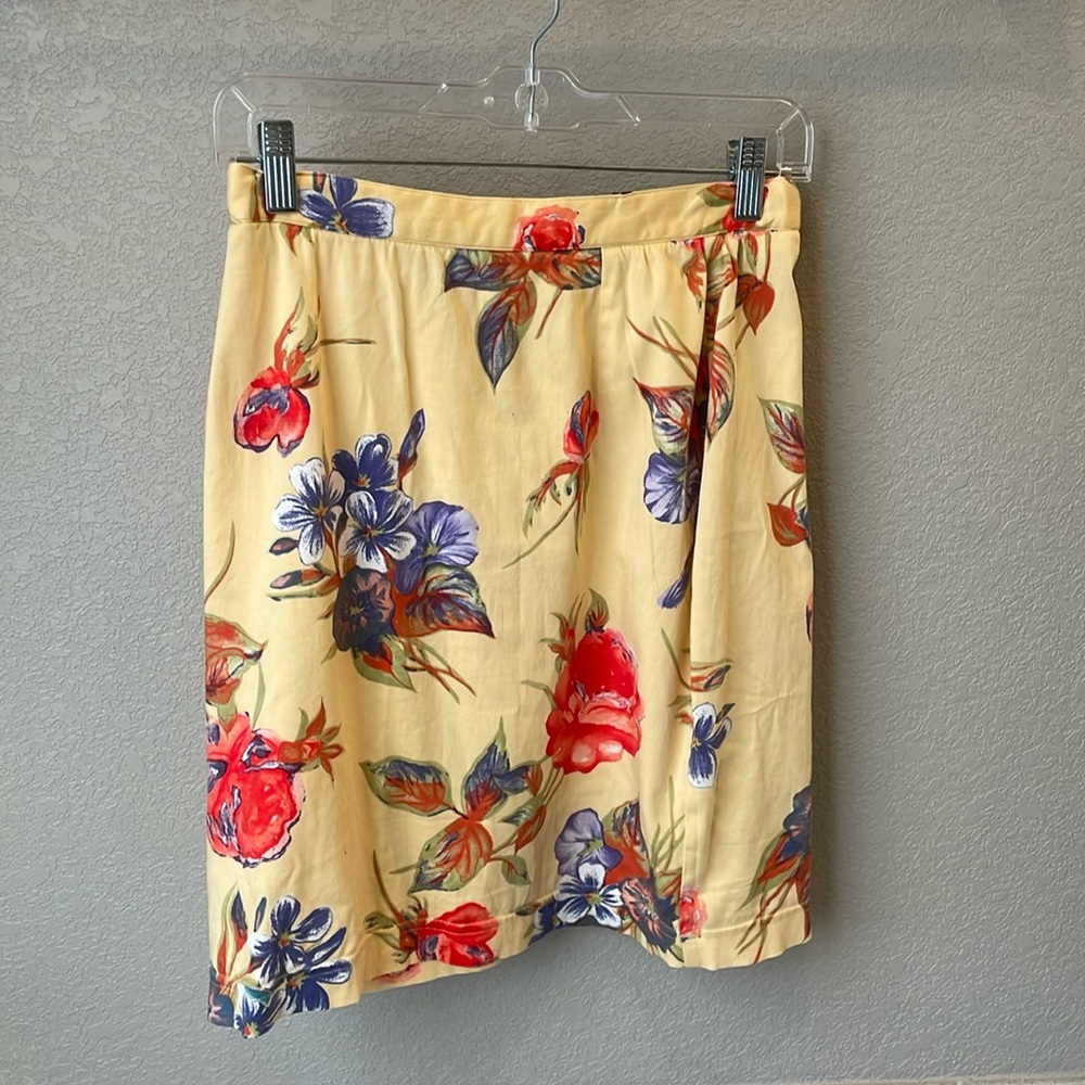 Vintage Yessica Floral Knee-Length Skirt Hawaiian print size small